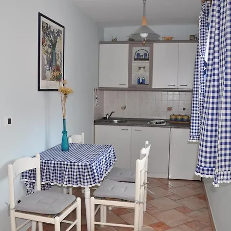 With A Parking Space Omisalj, Krk - 12793 Daire *