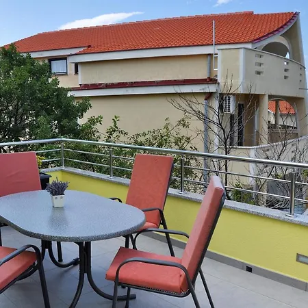 Apartman With A Parking Space Omisalj, Krk - 12793 Omisalj