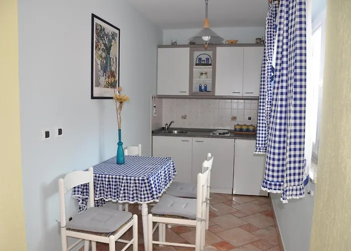 With A Parking Space Omisalj, Krk - 12793 דירה *